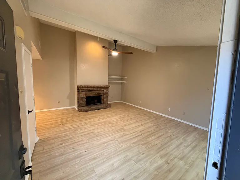 6261 Canyon Cir — Photo 3