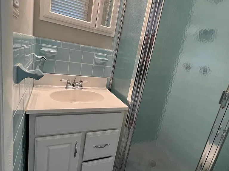 800 Severn Dr — Photo 15
