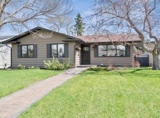 10220 SW Maple Grove Pl SE, Calgary, AB T2J1S6
