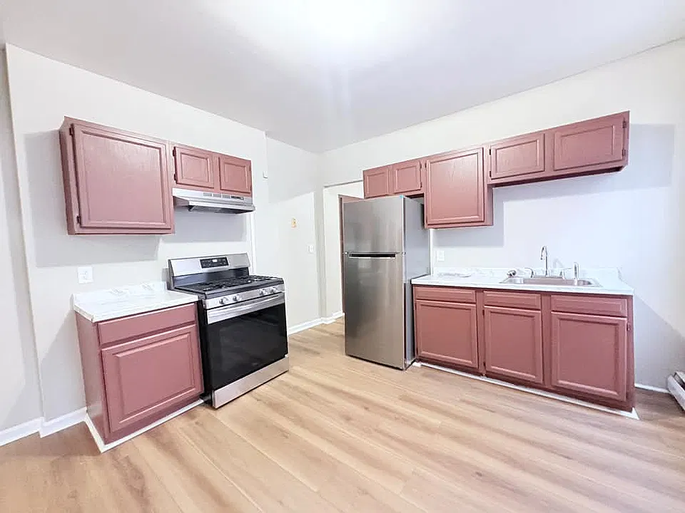 81 Houston St #1LL