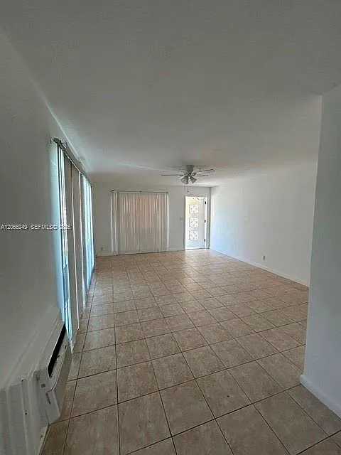 2724 NE 32nd St — Photo 2