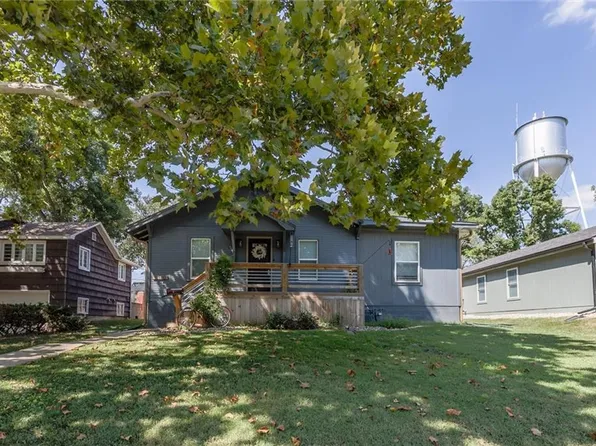 1120 Pacific Ave, Osawatomie, KS 66064