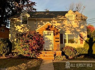 365 Forest Rd, Scotch Plains, NJ 07076