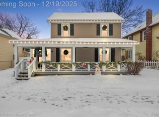 88 E Elmwood Ave, Leonard, MI 48367