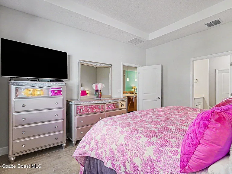 1328 Washburn St SE — Photo 10