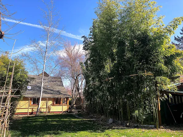 247 N 2nd St, Ashland, OR 97520