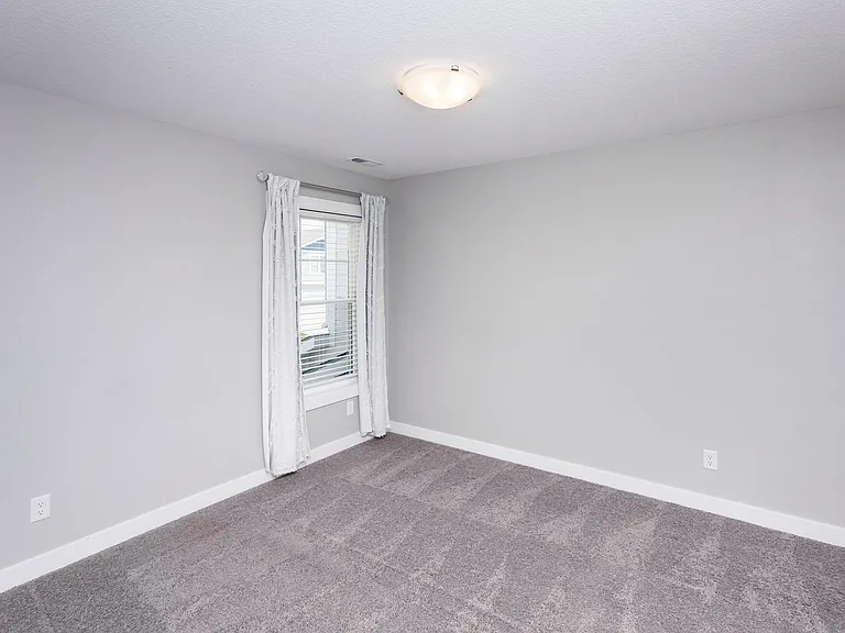 1508 NE Mocking Bird Ln — Photo 13