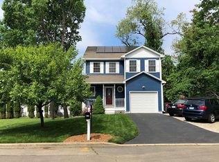 108 Crabtree Ln, Milford, CT 06460