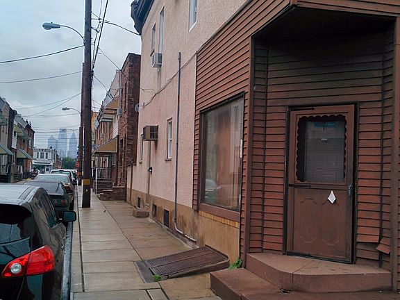 3rd image of 1627 Jackson St