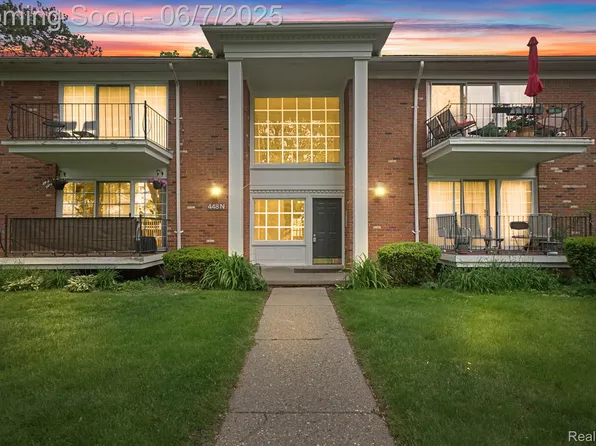 448 Fox Hills Dr N APT 6, Bloomfield Hills, MI 48304