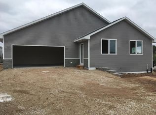 806 Morning Star Ln, Denmark, WI 54208