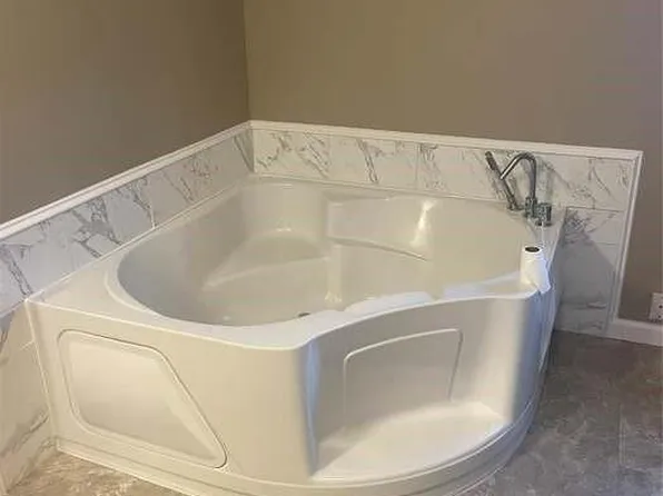 132 Serenity Dr, Nebo, NC 28761