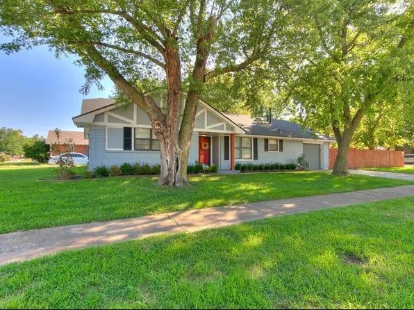 2020 W Brooks St, Norman, OK 73069