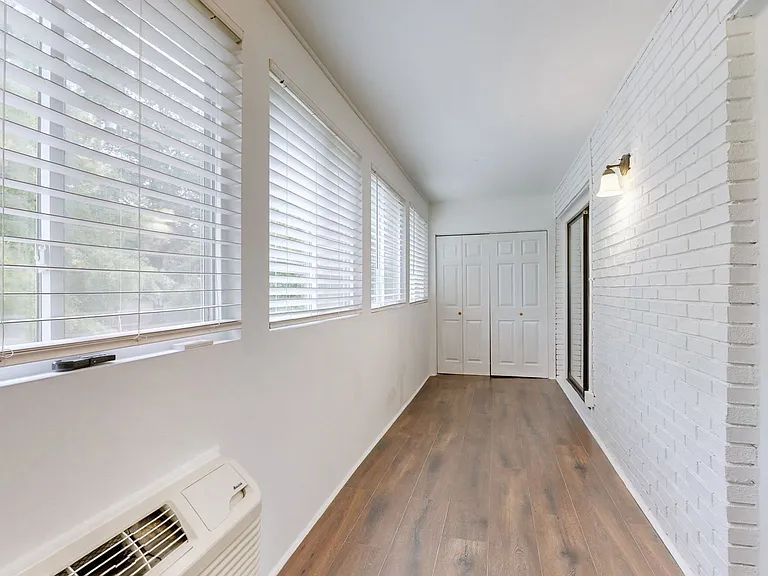 1901 18th Ave S #207 — Photo 9