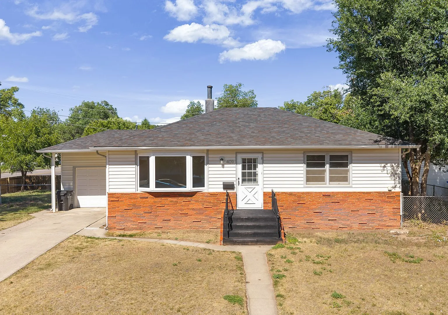 4 Bed | 2 Bath | Single Garage | West Rapid | Pet Negotiable — Photo 1