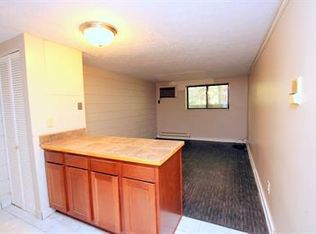 1126 W 4th St #10570435, Waterloo, IA 50701