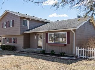 18 Chestnut Dr, Chelsea, MI