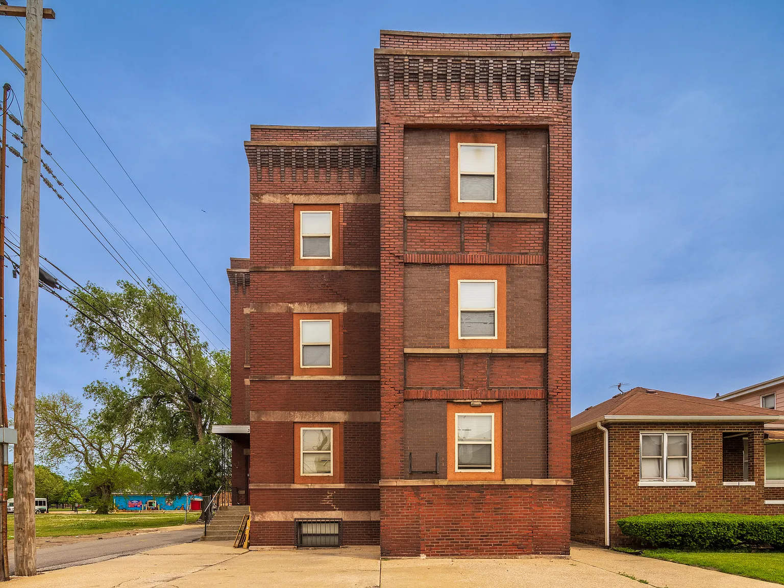 3 bed, $1,500 — Photo 1