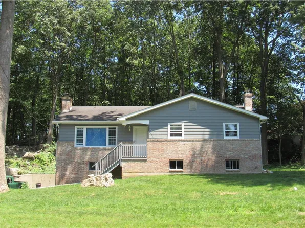 101 S Chestnut St, Macungie, PA 18062