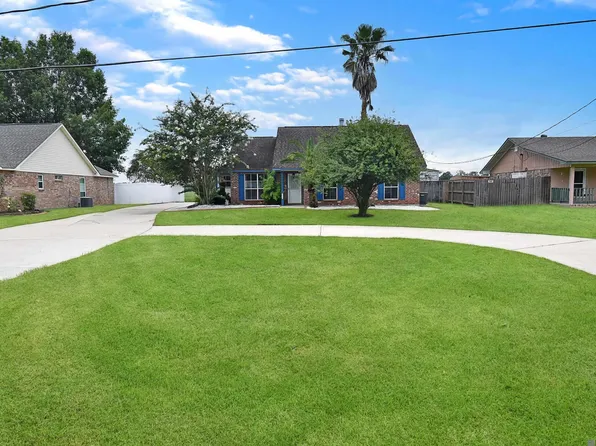 10290 Lake Park Ave, Gonzales, LA 70737