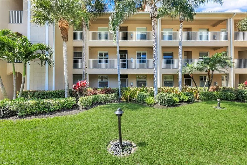 2 bed, 2.0 bath, 1232 sqft, $5,300 — Photo 1