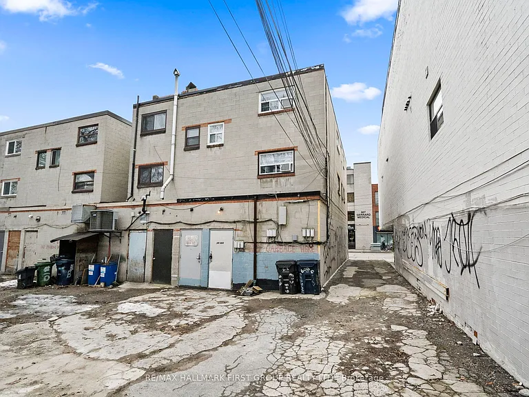 608 Gerrard St E #2 — Photo 19