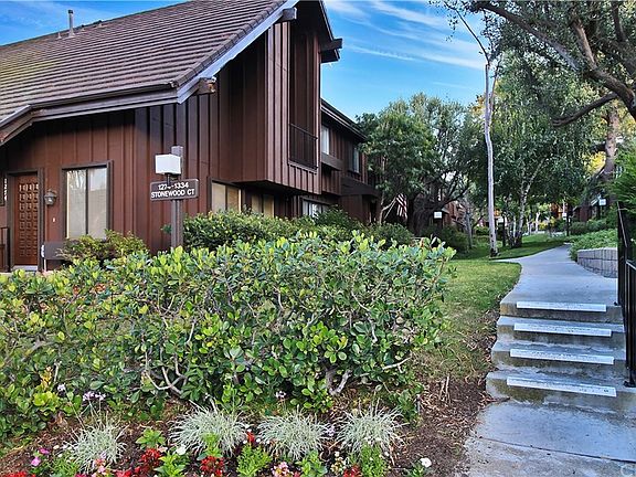 2nd image of 1276 Stonewood Ct