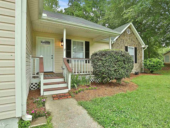 3rd image of 110 Water View Dr