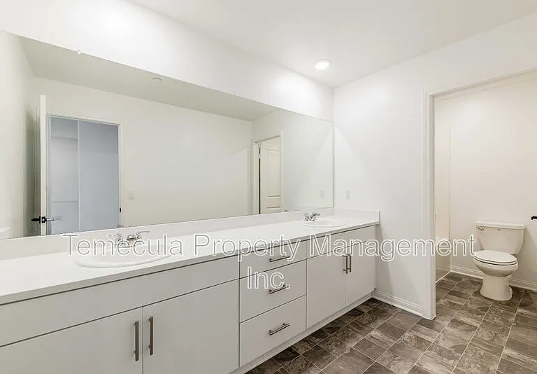 1816 Tapaderos St — Photo 16