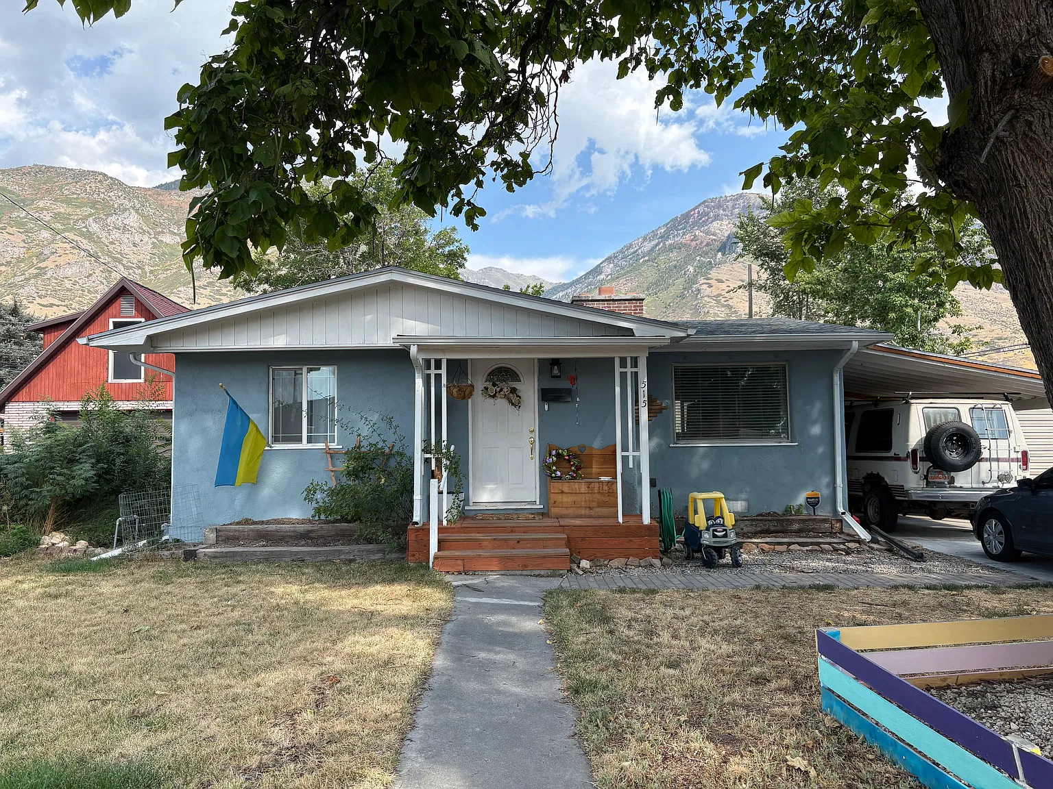 3 bed, 1285 sqft, $1,950 — Photo 1