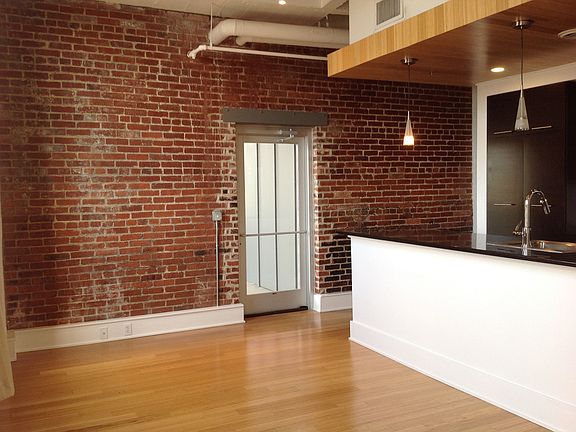 4th image of 555 W Jackson Ave Unit 404
