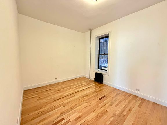 4th image of 251 W 81st St #2Q