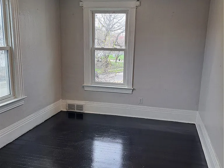 811 Portland Ave — Photo 7
