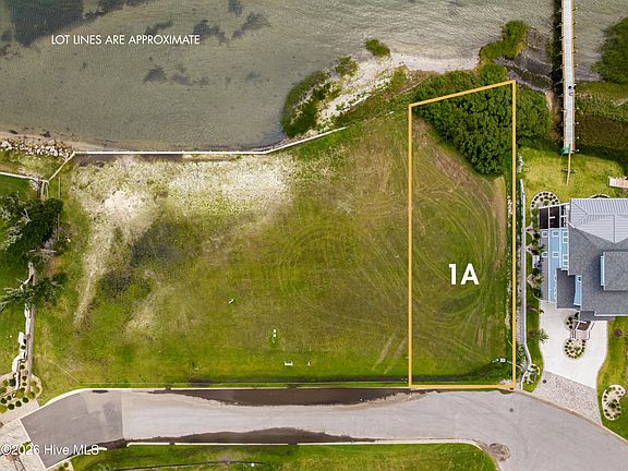 3rd image of 4729 S Shore Drive