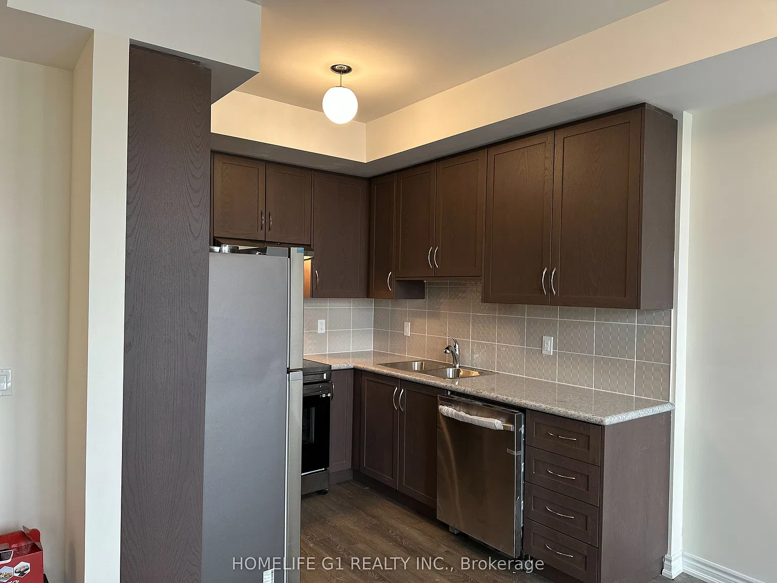 2 bed, $2,600 — Photo 2
