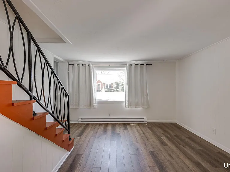 103 Forsythe St #B — Photo 11