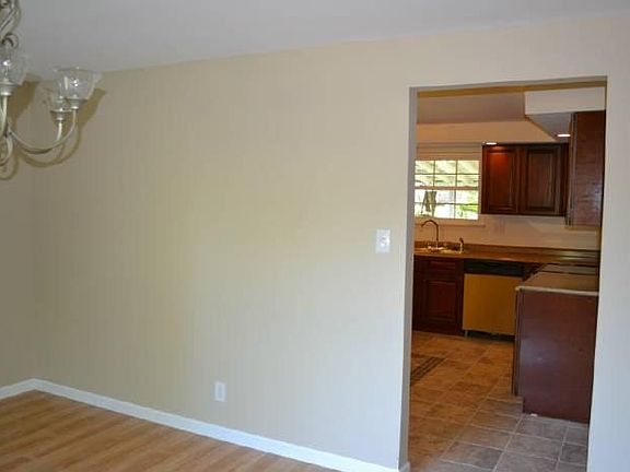 Entrance to Dining room f