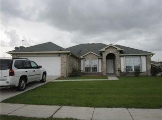 2820 Louise St, Harvey, LA 70058