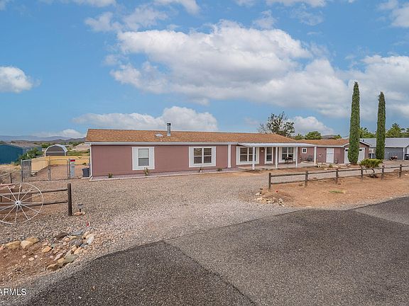 2nd image of 20161 E Horseshoe Lane