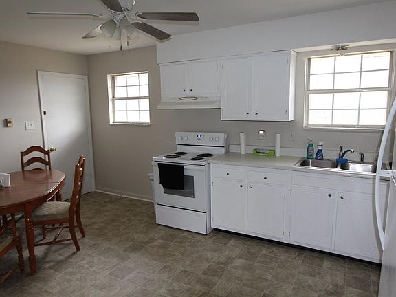 3rd image of 1253 Trent Blvd