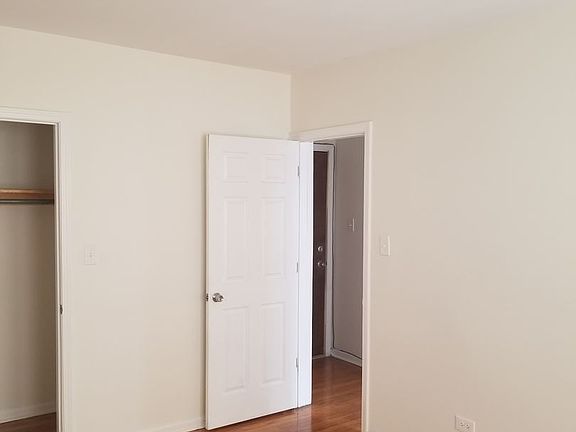 5th image of 1131 E 79th Pl #6148813