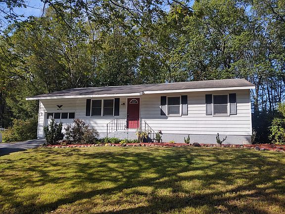 2nd image of 44 Quevic Dr
