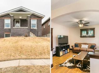5229 Gresham St, Saint Louis, MO 63109