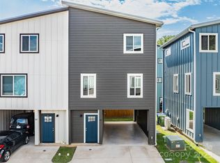 52 W Cascade St, Arden, NC 28704