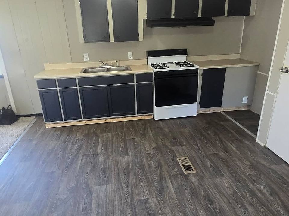 1st image of 78 Red Pine Dr #78