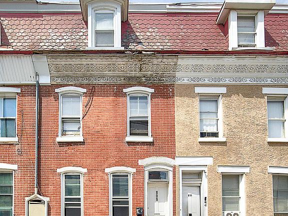 2nd image of 809 Green St