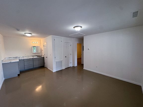 2nd image of 1595 Soco Rd APT 9