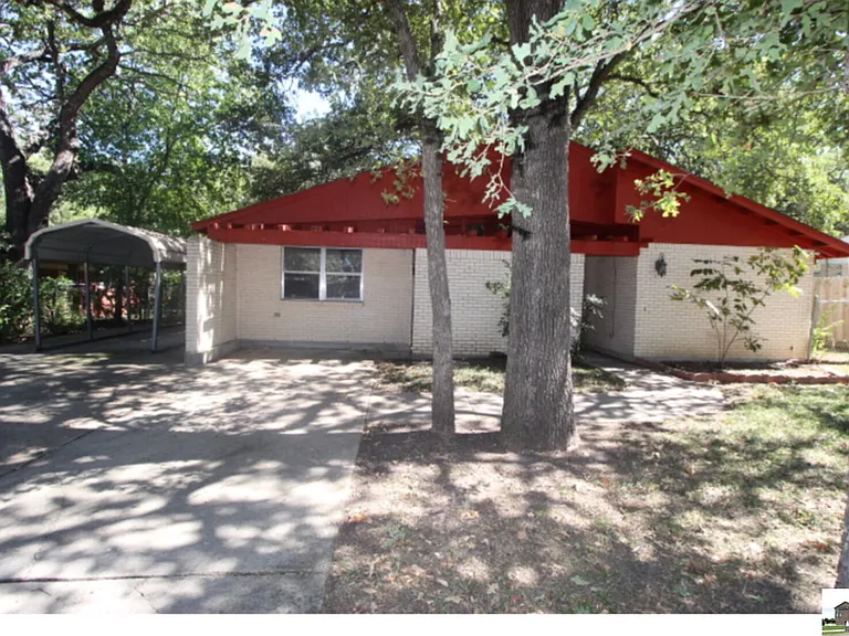 409 Oak St — Photo 20