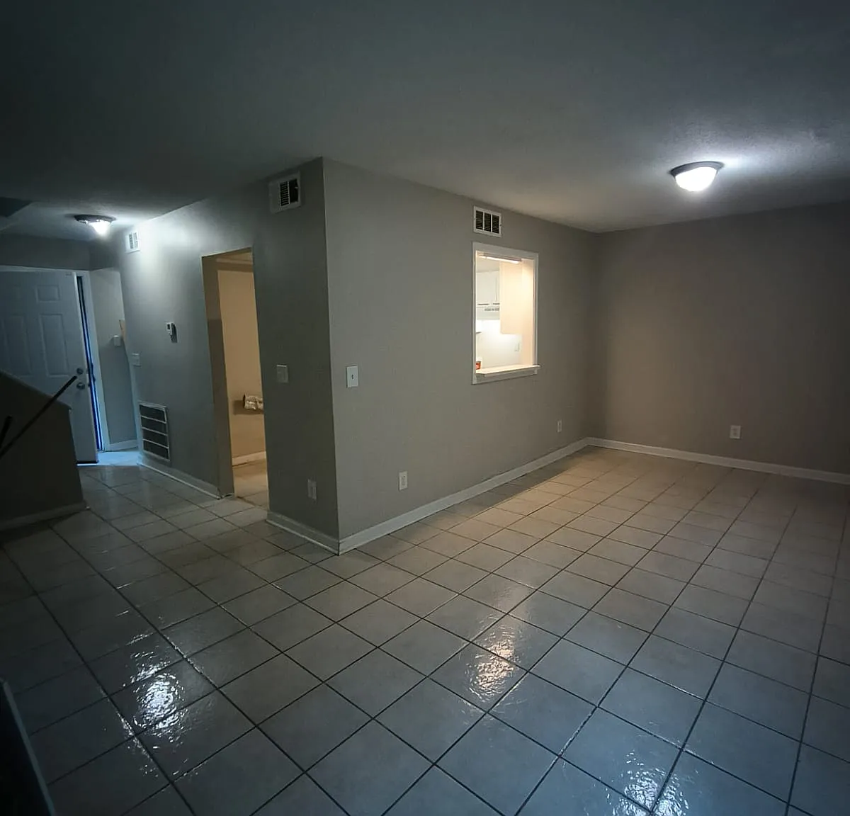 3 bed, 1350 sqft, $1,350 — Photo 1