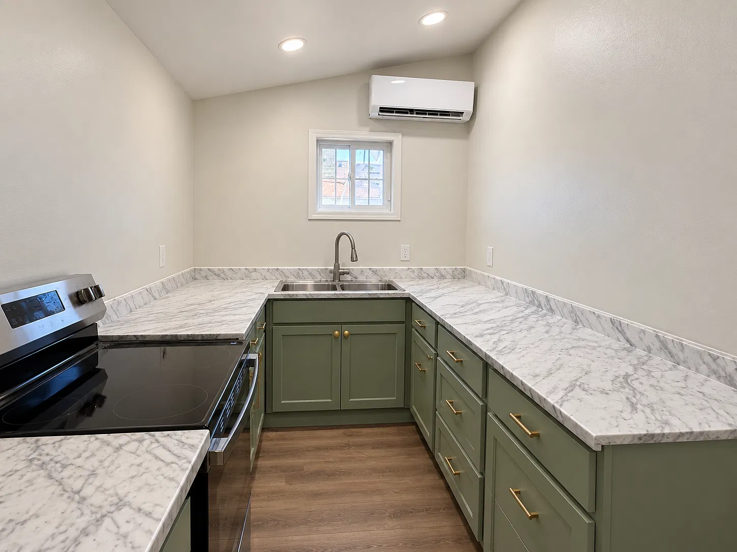1 bed, 760 sqft, $1,200 — Photo 3